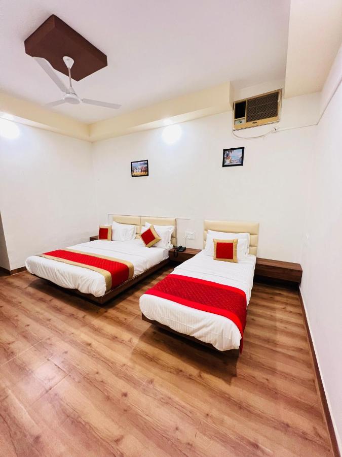 Leela Bizotel Junagadh Esterno foto
